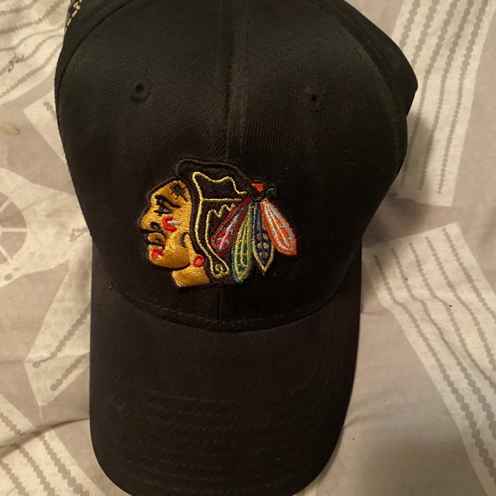 Blackhawks hat